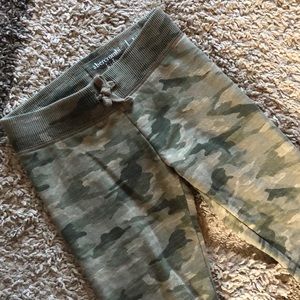 Abercrombie Kids size 5/6 girls camp joggers